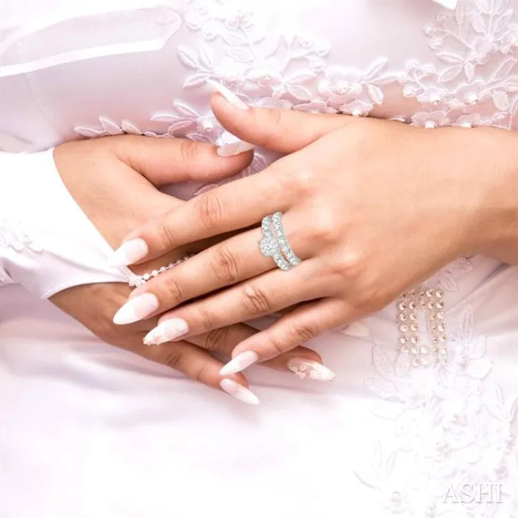 1 3/4 Ctw Diamond Lovebright Wedding Set with 1 Ctw Engagement Ring and 3/4 Ctw Wedding Band in 14K White Gold