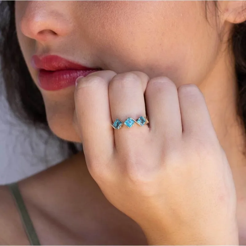 14K White Gold Square Blue Topaz 4X4mm Ring