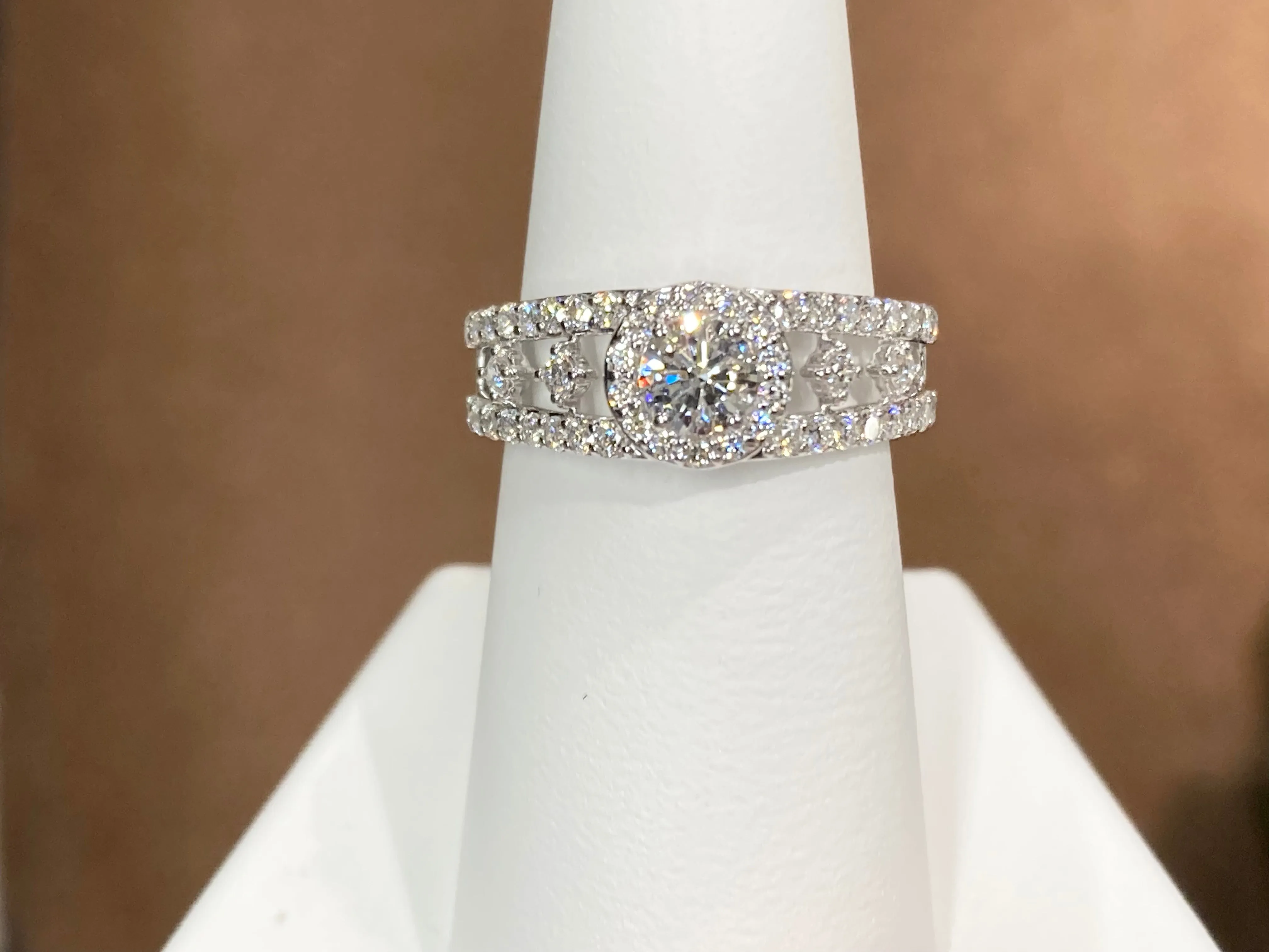 Diamond Engagement Ring White Gold