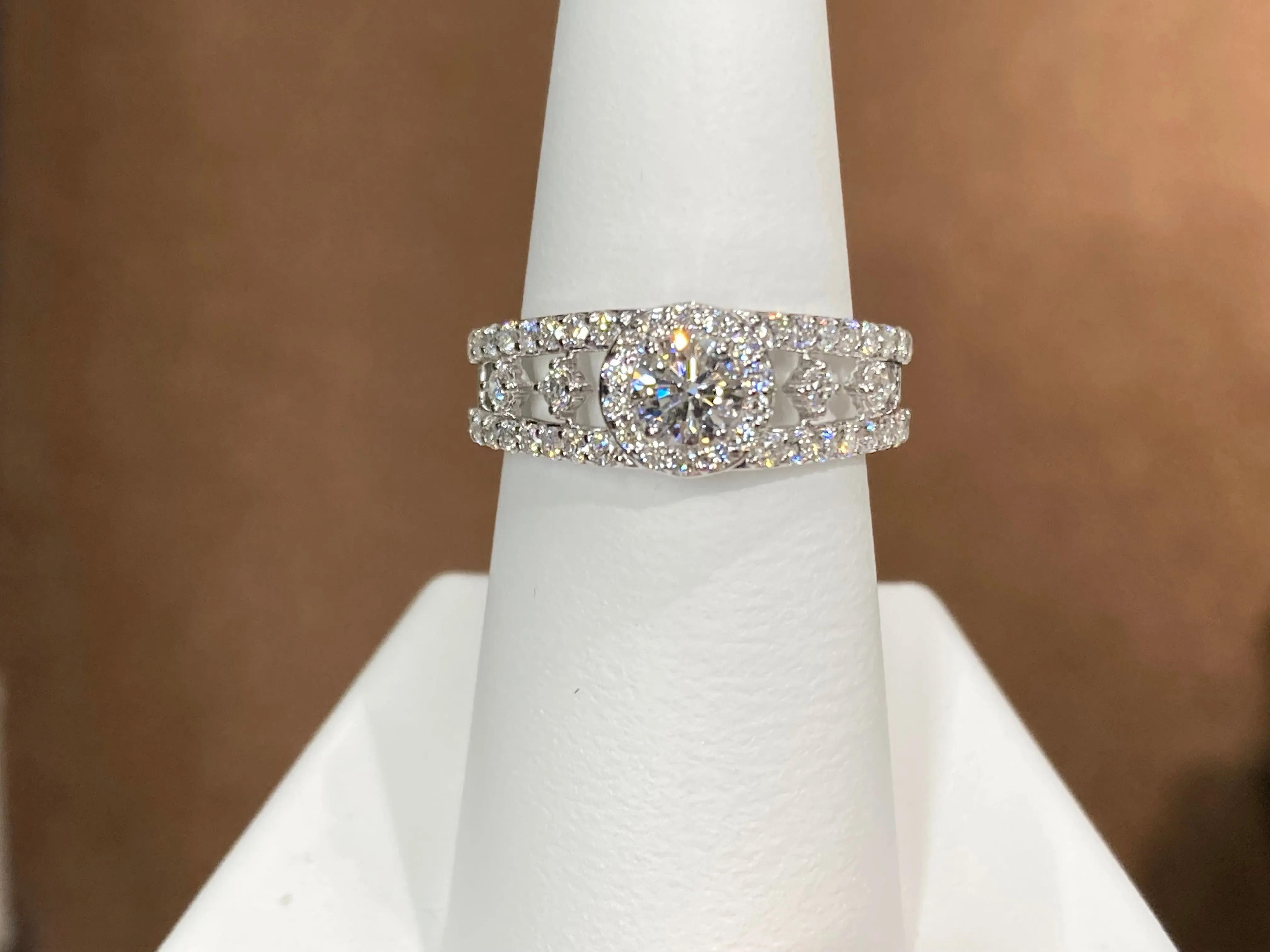 Diamond Engagement Ring White Gold
