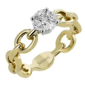 Engagement Ring in 18k Gold with Diamonds