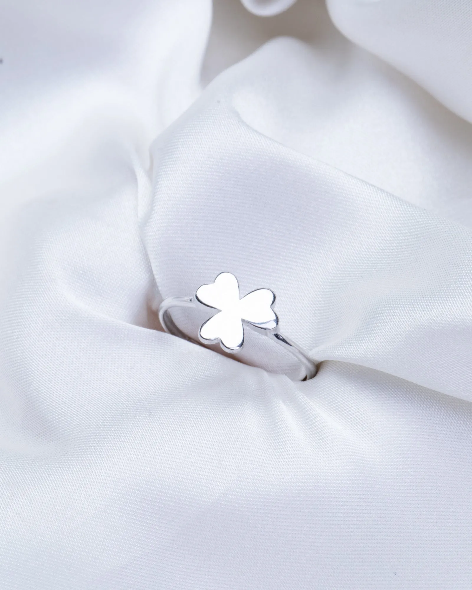 Plain Flower R
