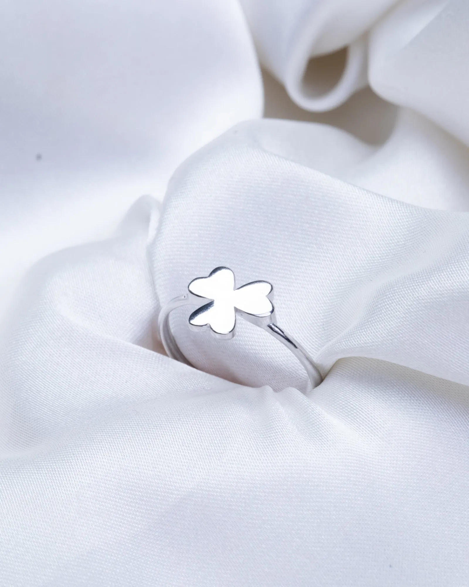 Plain Flower R