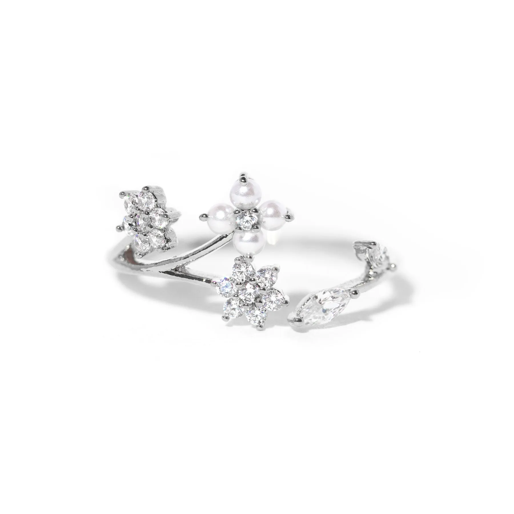 Adjustable Wispy Ring with Lightweight Design